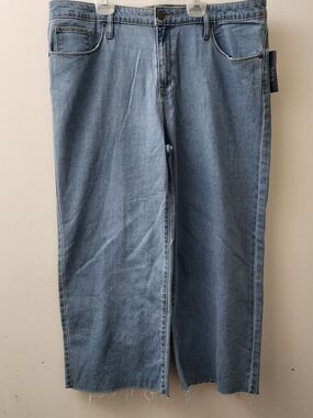 UNIVERSAL THREAD NWT 16 Women’s Wide Leg Cropped Raw Hem Mid Wash Jeans Cotton …